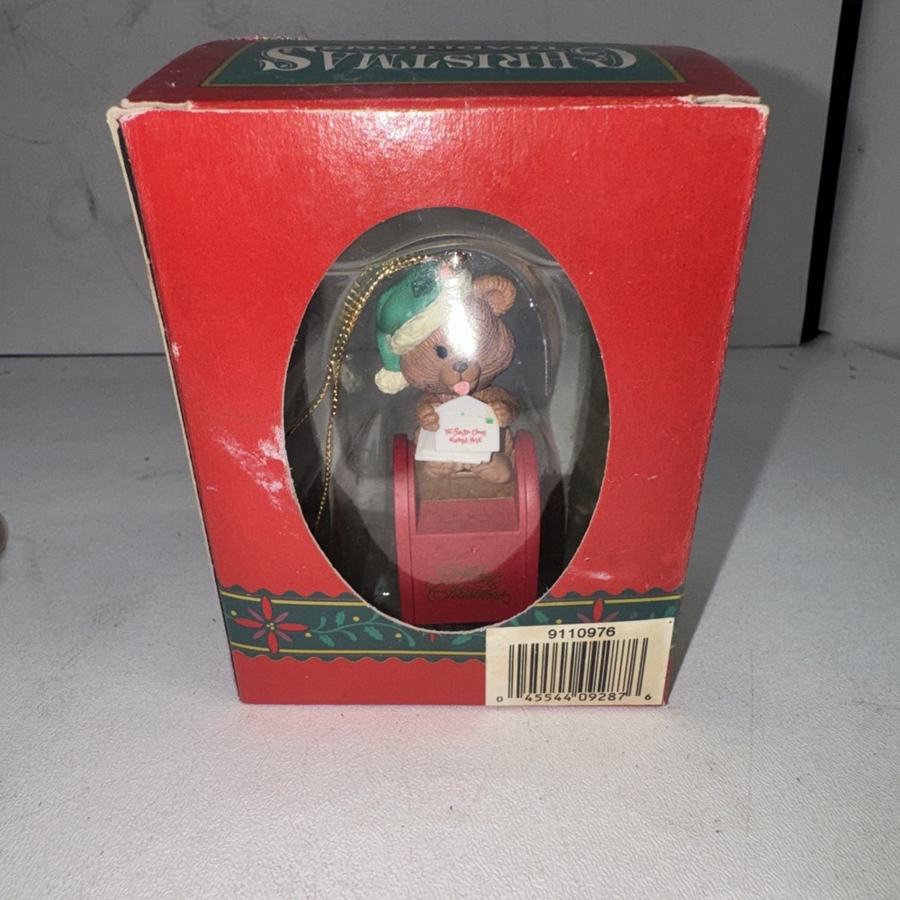 Christmas‎ Traditions Collectable Ornaments Mailbox MouseHanging Ornament